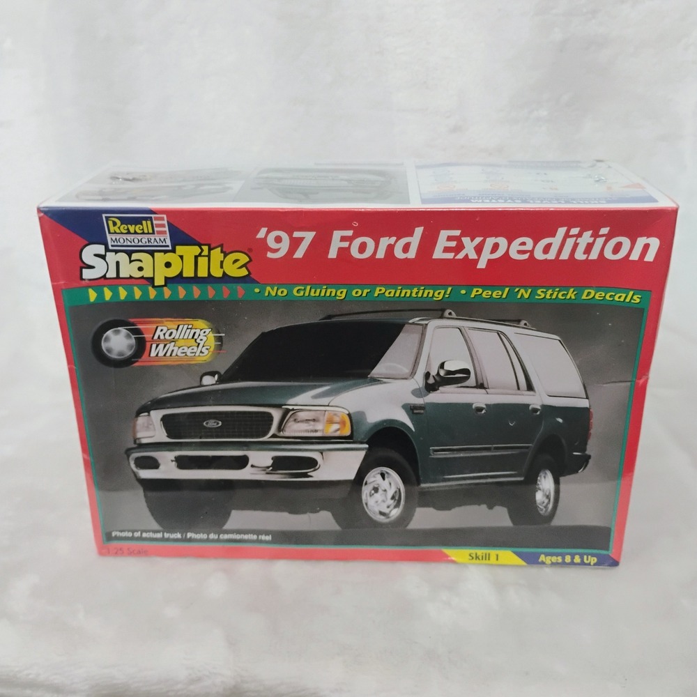 Revell Monogram SnapTite 97 Ford Expedition 1:25 Scale Model Kit 85-6440 New